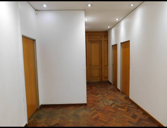 400M² OFFICE FOR SALE IN FERNDALE